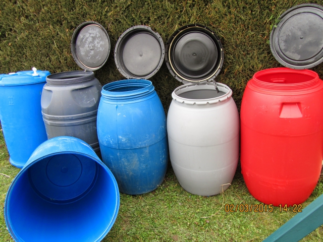 fut alimentaire 220 litres avec couvercle étanche acheter vendre