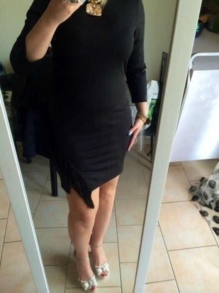 Robe noire avec franges taille L neuve acheter vendre