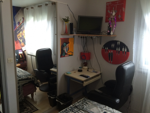 Chàmbre à louer chez habitant non fumeur acheter vendre