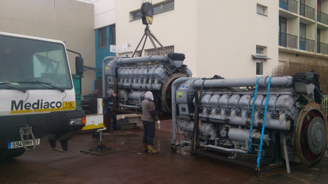 Disponible 2 moteurs  PIELSTICK 18PA4 acheter vendre