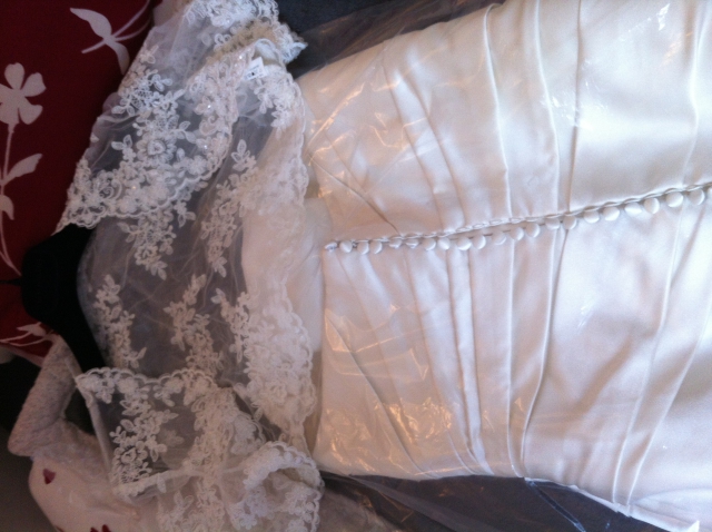 Robe de Mariée Ivoire Satin acheter vendre