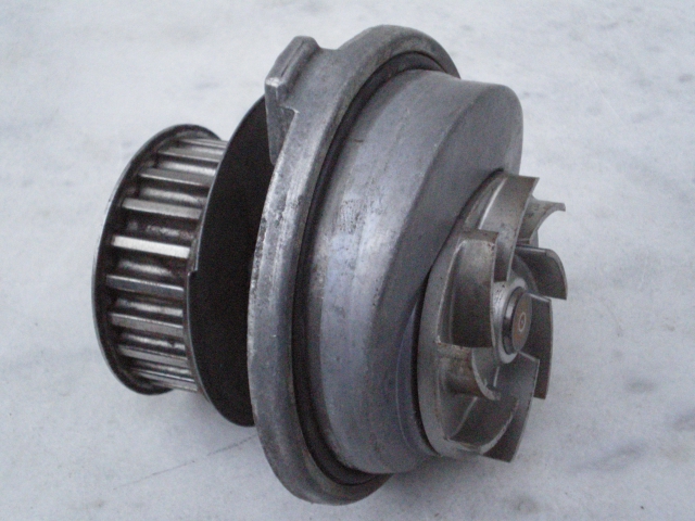 Pompe a eau Opel Vectra (Essence) acheter vendre