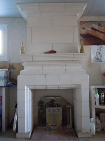 CHEMINNE EN PIERRE LOUIS XIII acheter vendre