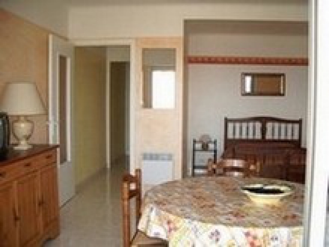 BEAU STUDIO FACE A LA MER BAIE DE CANNES acheter vendre