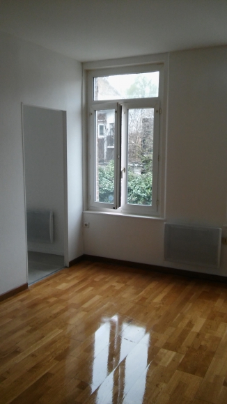 BEL APPARTEMENT PRES CENTRE VILLE ET TRANSPORTS  acheter vendre