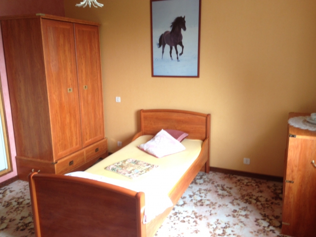 chambre fille: lit+armoire+commode acheter vendre