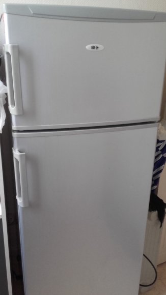 A vendre frigo, télé, bureau, imprimante acheter vendre