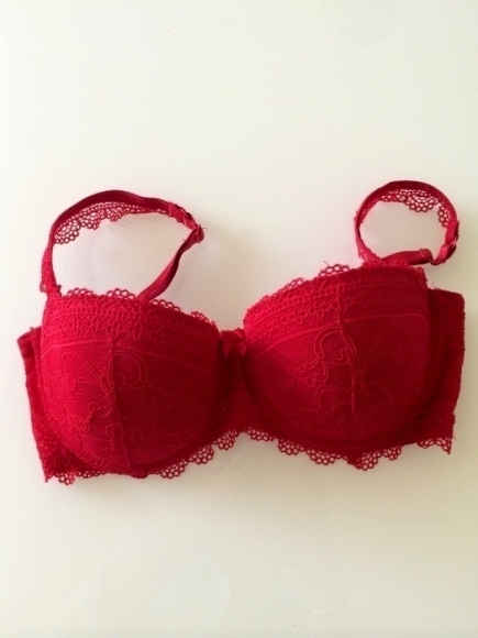 Soutien gorge rouge en dentelle VALEGE 85D acheter vendre