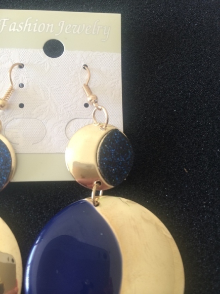 Boucles d'oreilles pendantes dorées et bleues neuves acheter vendre