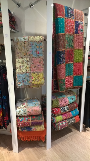 vendeuse  acheter vendre