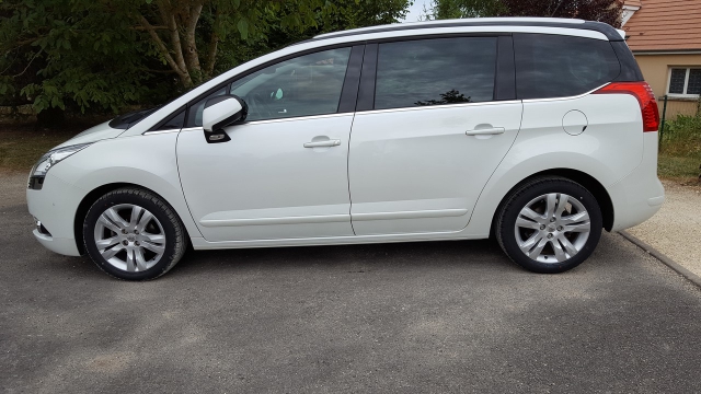 Peugeot 5008 1.6 HDI BMP6 112 CV ALLURE 5 places acheter vendre