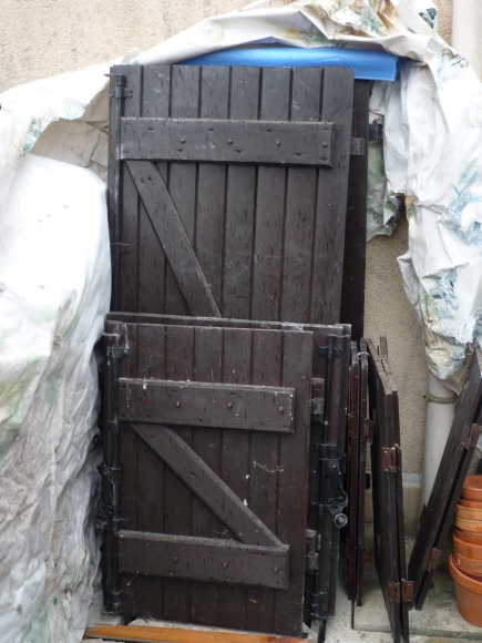 Volets en Bois pour rénovation d'Habitation. acheter vendre