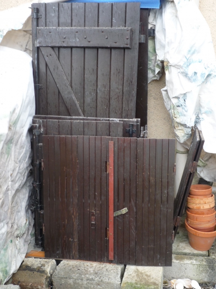 Volets en Bois pour rénovation d'Habitation. acheter vendre