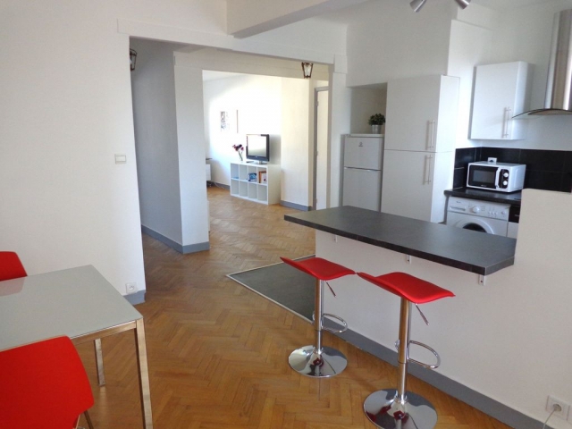  Appartement très agréable dans immeuble très calme. 7°étage avec ascenseur. Rue Des Lavandières Sainte-Opportune 75001 Paris acheter vendre