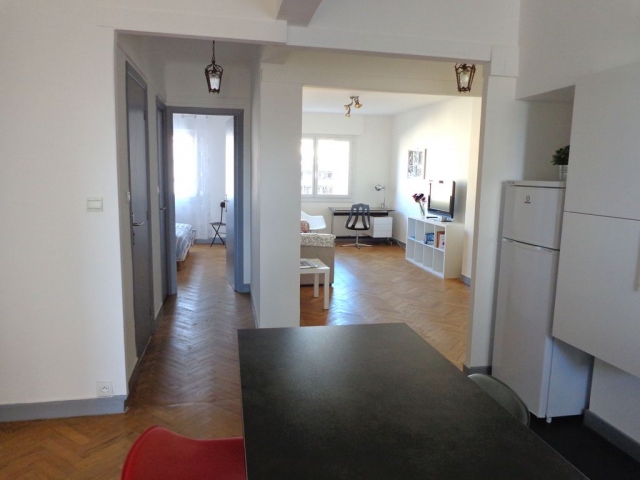  Appartement très agréable dans immeuble très calme. 7°étage avec ascenseur. Rue Des Lavandières Sainte-Opportune 75001 Paris acheter vendre