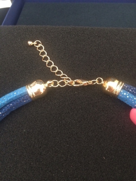 Collier bleu et doré neuf acheter vendre