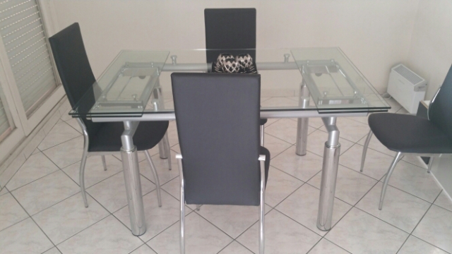 Trés belle table a saisir acheter vendre