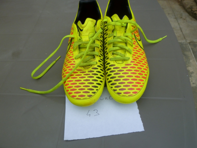 Chaussure pour foot ou rugby acheter vendre