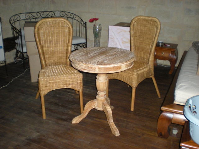 GUERIDON + CHAISES EN ROTIN  acheter vendre