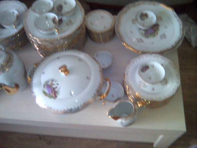 Service porcelaine complet. Royan acheter vendre