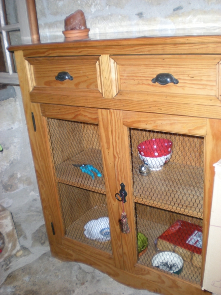 Meuble avec portes grillagées  acheter vendre