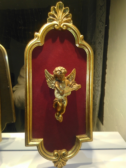 2 tableaux bas relief ange en résine . acheter vendre