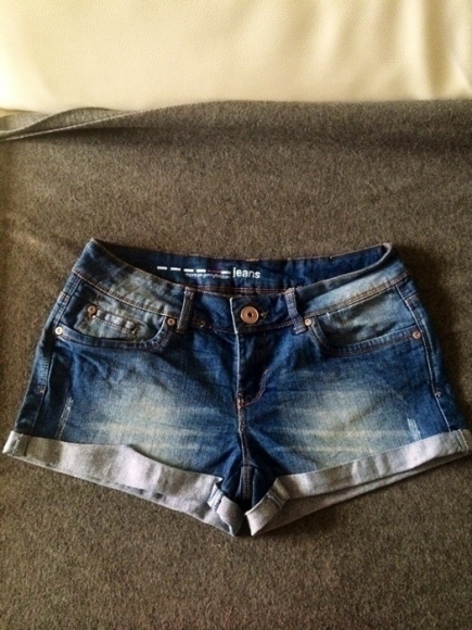 Short en jean JENNYFER taille 38 neuf acheter vendre