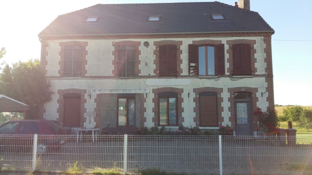 Belle maison de 19 pièces construction murs et pierres avec possibilité chambres d'hôtes  acheter vendre