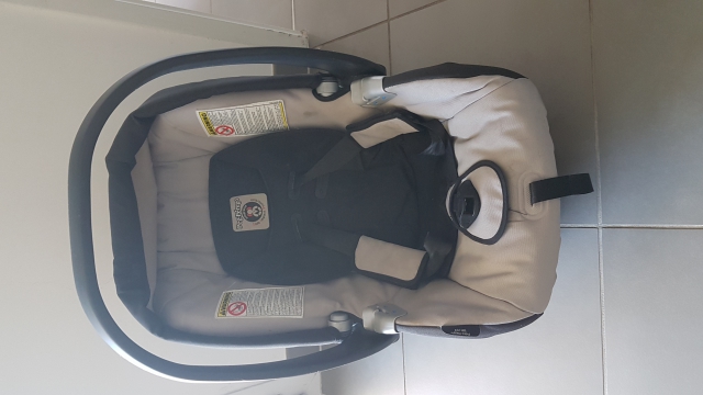 Vend ensemble poussette et cosy PEG PEREGO  acheter vendre