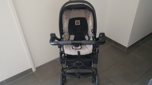 Vend ensemble poussette et cosy PEG PEREGO  acheter vendre