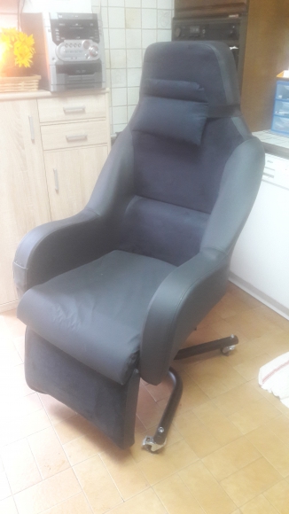 meubles en formica, armoire 3 portes, collections de livres, fauteuil coquille acheter vendre