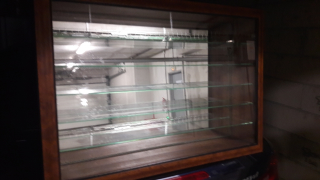 Meuble vitrine mural pour collection acheter vendre