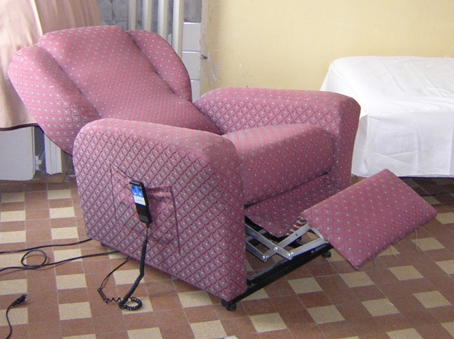 FAUTEUIL-RELEVEUR électrique à télécommande acheter vendre