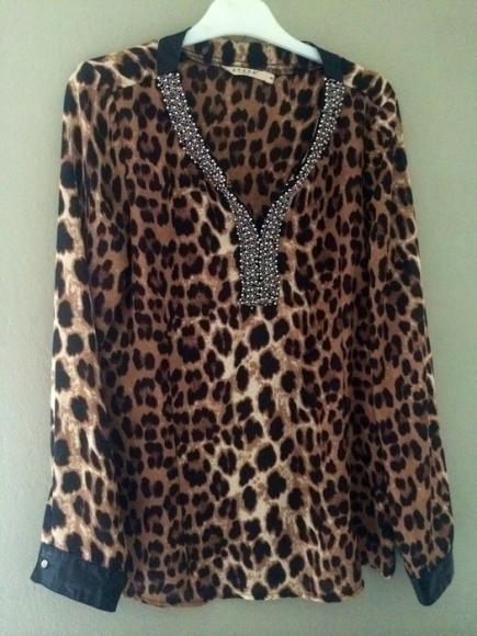 Haut fluide léopard taille M tbe acheter vendre