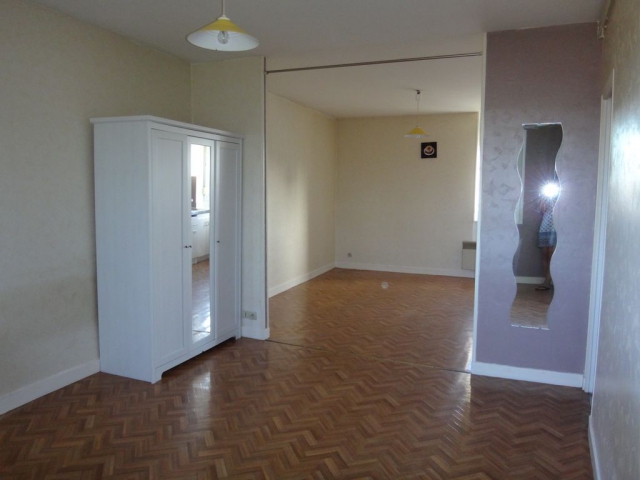 Studio spacieux proche IUT Pommery Clemenceau acheter vendre