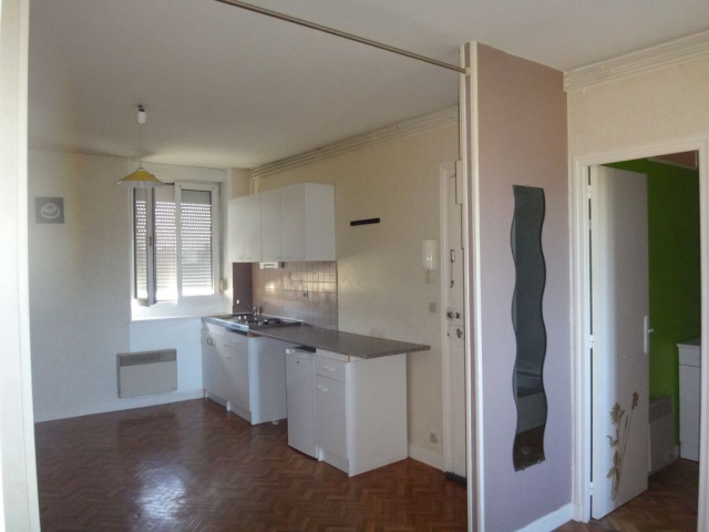 Studio spacieux proche IUT Pommery Clemenceau acheter vendre