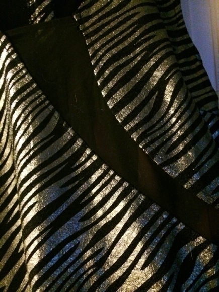 A SAISIR - Robe noire et dorée taille M/L neuve acheter vendre