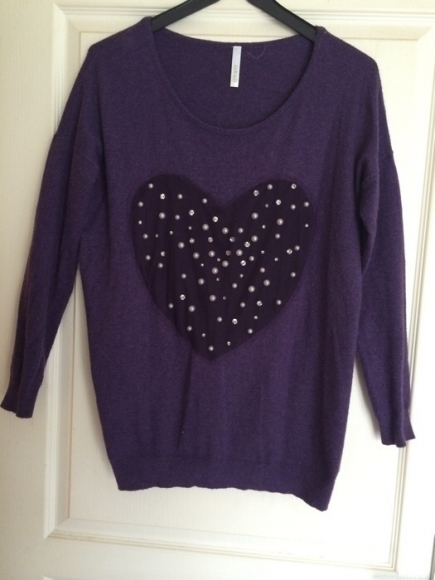 Pull violet avec coeur en perles et strass taille unique acheter vendre