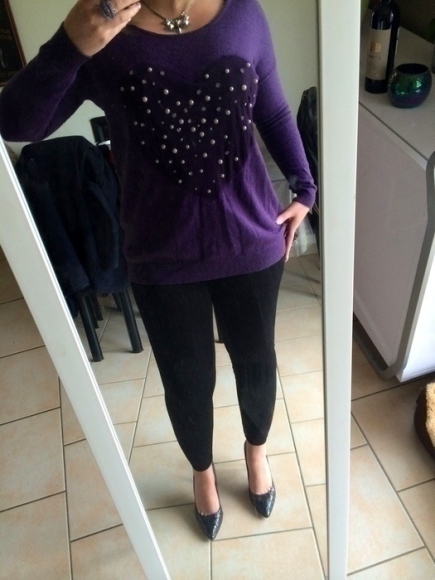 Pull violet avec coeur en perles et strass taille unique acheter vendre