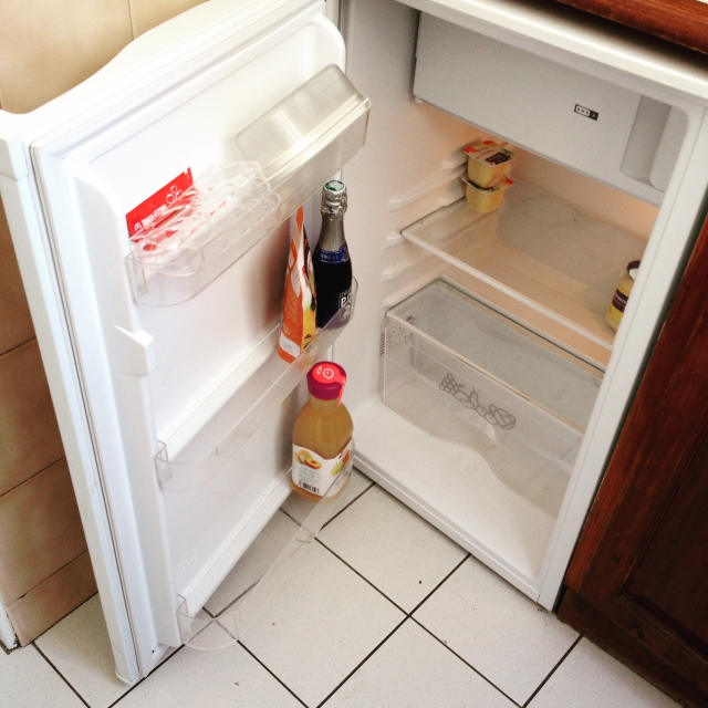 URGENT Frigidaire Faure 84,5x49,4x49,4 acheter vendre