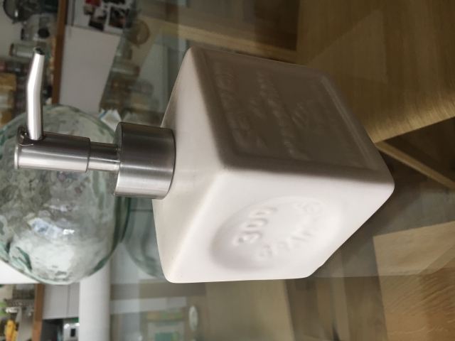 Distributeur de savon cub  acheter vendre