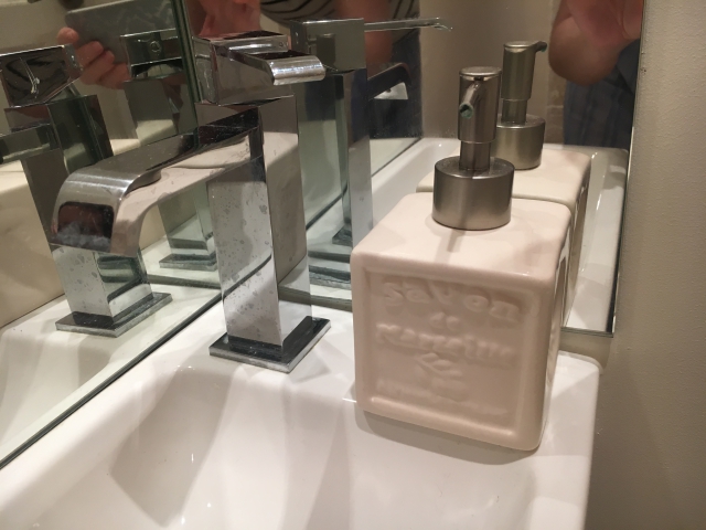 Distributeur de savon cub  acheter vendre