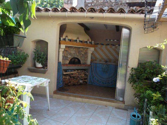 Local commercial- plus appartement. acheter vendre