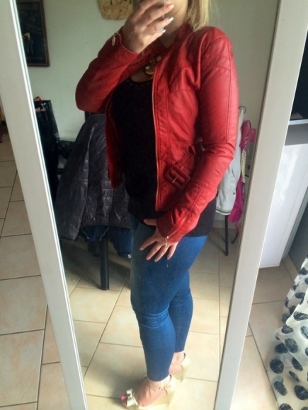 Veste rouge en simili cuir taille 1 acheter vendre