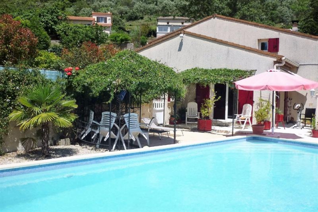 urgent grande villa 6 ch, sur 2120 m2 de terrain  acheter vendre