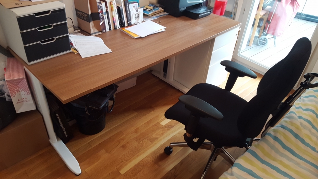 Bureau en noyer et Caisson 3 tiroirs. Etat excellent. acheter vendre