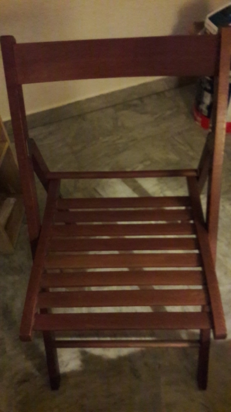 CAUSE DEPART VENDS 2 MEUBLES RANGEMENTS ROULANTS- 3 CHAISES EN BOIS SOLIDES PLIANTES acheter vendre