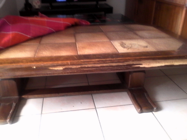 Table basse  en bois et carelage acheter vendre