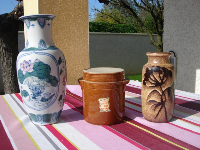  Deux Vases et un pot en grès  acheter vendre