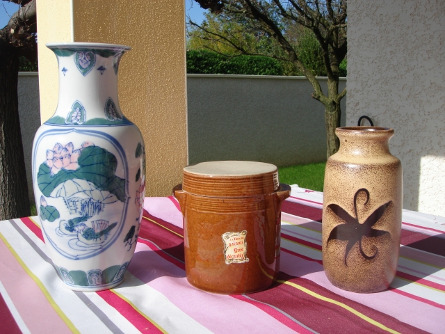  Deux Vases et un pot en grès  acheter vendre